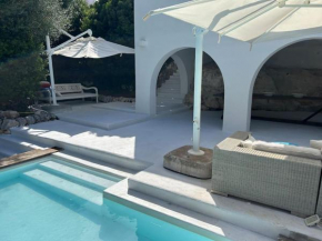 Luxury pool villa in Rosamarina